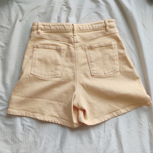 Aritzia Wilfred Free Mercury Short in gd sunfaded apricot - Picture 7 of 9
